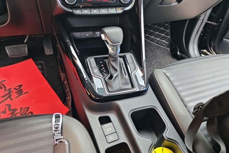 Used Kia Sportage R 2018 2.0L Automatic Smart Luxury Version China V Standard Gear Lever