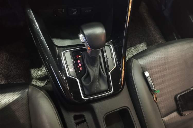 Used Kia Sportage R 2018 2.0L Automatic Smart Luxury Version China V Standard Gear Lever