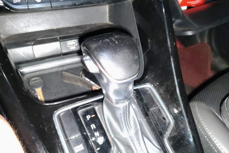 Used Kia Sportage R 2018 2.0L Automatic Smart Luxury Version China V Standard Gear Lever