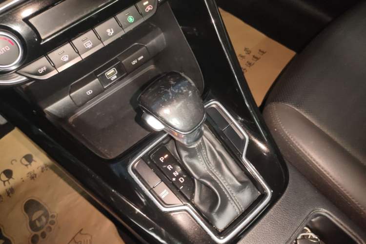 Used Kia Sportage R 2018 2.0L Automatic Smart Luxury Version China V Standard Gear Lever