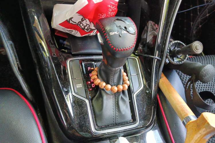 Used Kia Sportage R 2018 2.0L Automatic Smart Luxury Version China V Standard Gear Lever