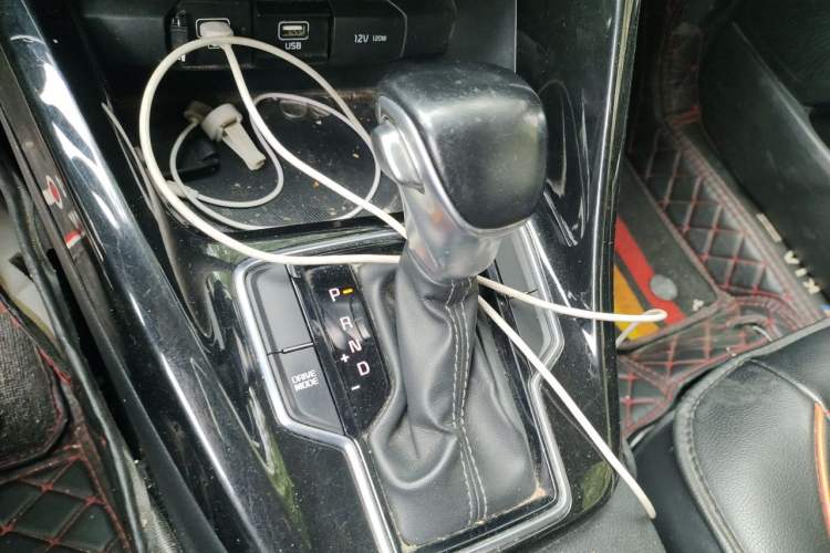 Used Kia Sportage R 2018 2.0L Automatic Smart Luxury Version China V Standard Gear Lever