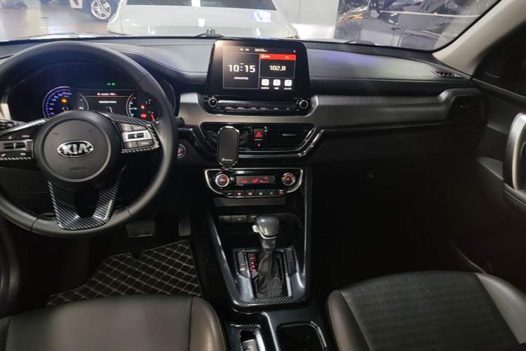 Used Kia Sportage R 2018 2.0L Automatic Smart Luxury Version China V Standard Gear Lever