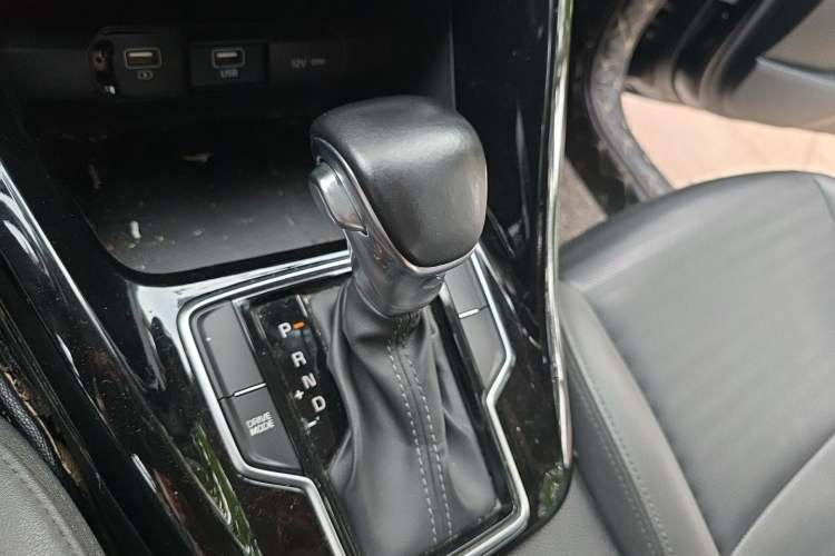 Used Kia Sportage R 2018 2.0L Automatic Smart Luxury Version China V Standard Gear Lever
