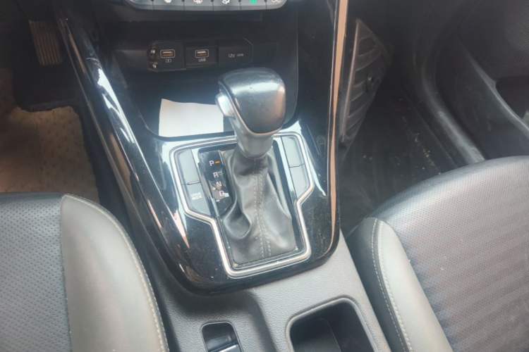 Used Kia Sportage R 2018 2.0L Automatic Smart Luxury Version China V Standard Gear Lever