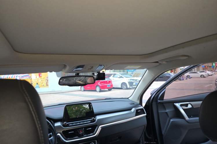 Used Kia Sportage R 2018 2.0L Automatic Smart Luxury Version China V Standard Headliner