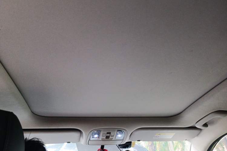 Used Kia Sportage R 2018 2.0L Automatic Smart Luxury Version China V Standard Headliner