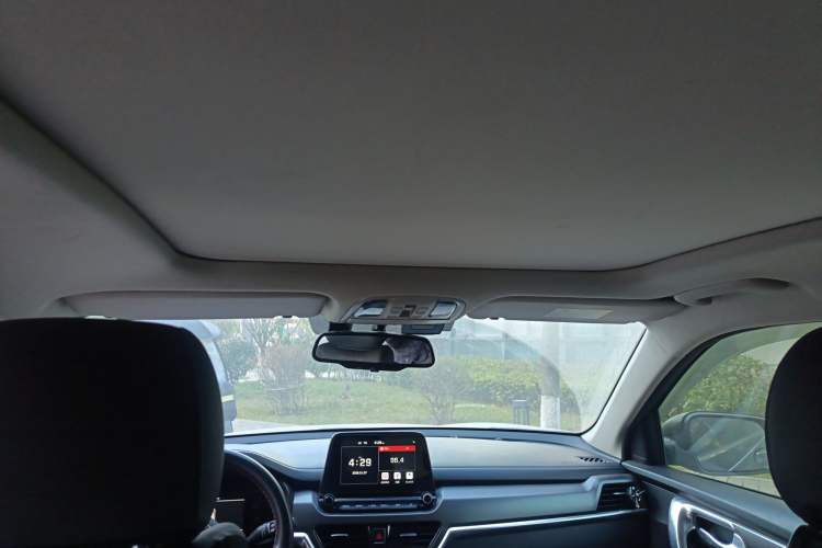 Used Kia Sportage R 2018 2.0L Automatic Smart Luxury Version China V Standard Headliner