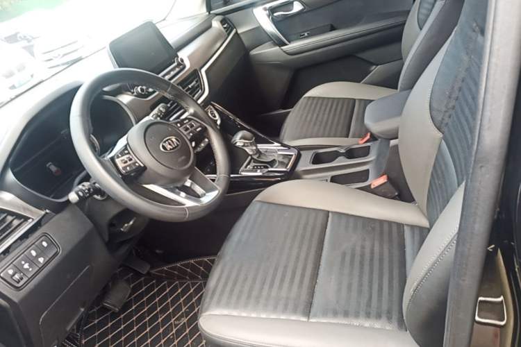 Used Kia Sportage R 2018 2.0L Automatic Smart Luxury Version China V Standard Left Front Seat