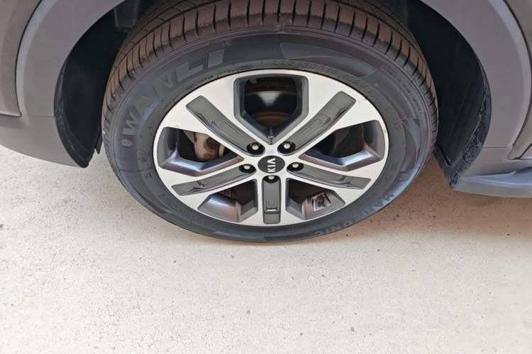 Used Kia Sportage R 2018 2.0L Automatic Smart Luxury Version China V Standard Left Front Wheel Hub