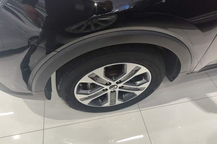 Used Kia Sportage R 2018 2.0L Automatic Smart Luxury Version China V Standard Left Front Wheel Hub