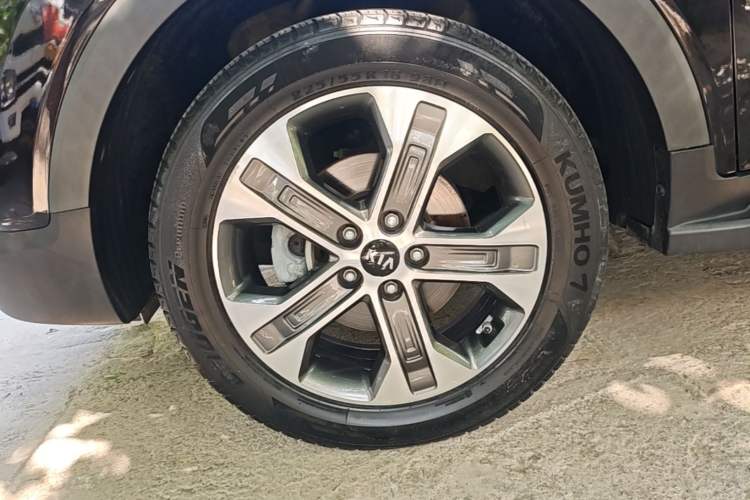 Used Kia Sportage R 2018 2.0L Automatic Smart Luxury Version China V Standard Left Front Wheel Hub