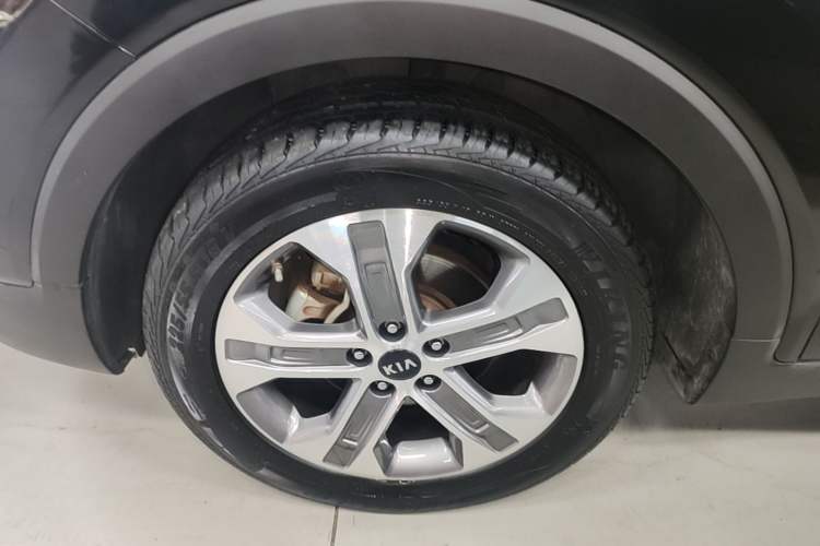 Used Kia Sportage R 2018 2.0L Automatic Smart Luxury Version China V Standard Left Front Wheel Hub