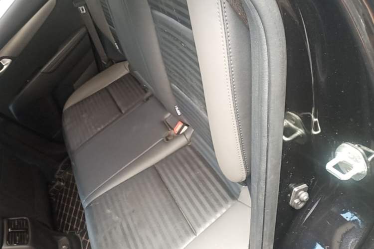 Used Kia Sportage R 2018 2.0L Automatic Smart Luxury Version China V Standard Left Rear Seat