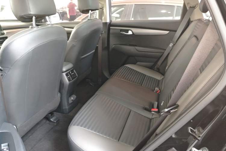 Used Kia Sportage R 2018 2.0L Automatic Smart Luxury Version China V Standard Left Rear Seat