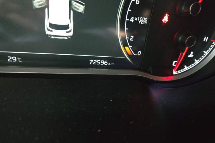 Used Kia Sportage R 2018 2.0L Automatic Smart Luxury Version China V Standard Odometer Close Up