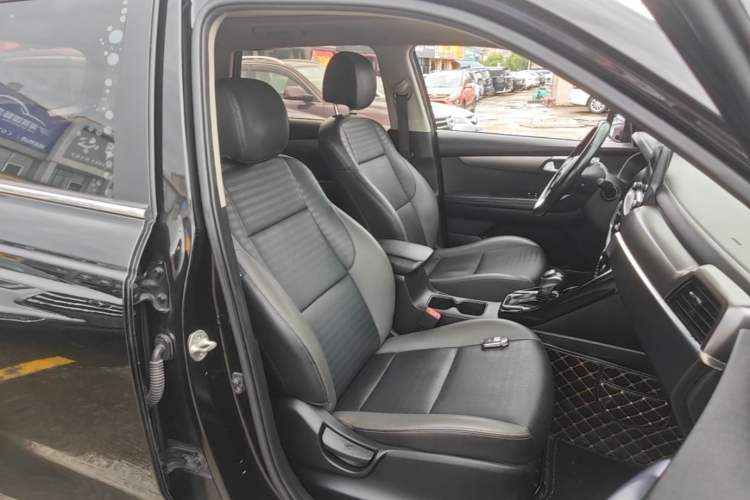 Used Kia Sportage R 2018 2.0L Automatic Smart Luxury Version China V Standard Right Front Seat