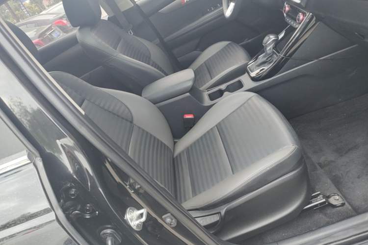 Used Kia Sportage R 2018 2.0L Automatic Smart Luxury Version China V Standard Right Front Seat