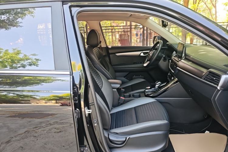 Used Kia Sportage R 2018 2.0L Automatic Smart Luxury Version China V Standard Right Front Seat