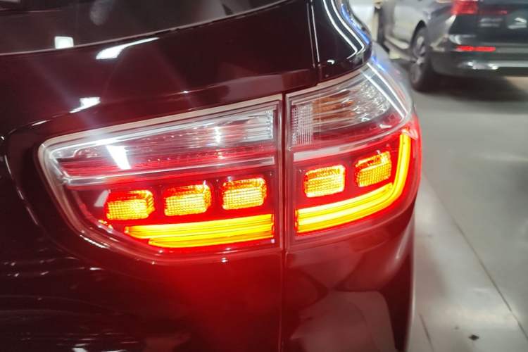 Used Kia Sportage R 2018 2.0L Automatic Smart Luxury Version China V Standard Right Rear Taillight