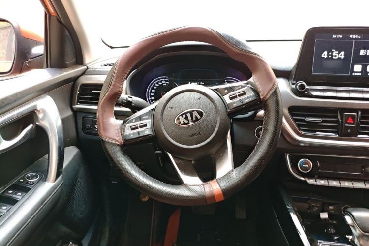 Used Kia Sportage R 2018 2.0L Automatic Smart Luxury Version China V Standard Steering Wheel