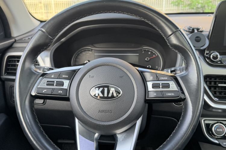 Used Kia Sportage R 2018 2.0L Automatic Smart Luxury Version China V Standard Steering Wheel
