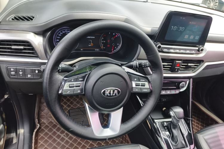 Used Kia Sportage R 2018 2.0L Automatic Smart Luxury Version China V Standard Steering Wheel