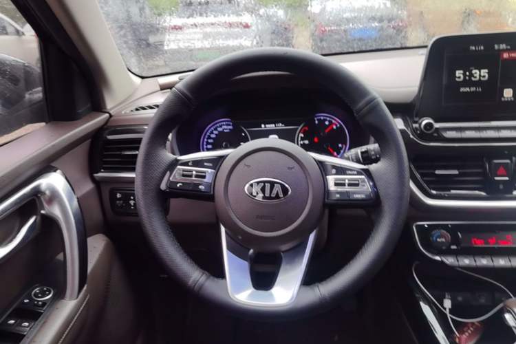 Used Kia Sportage R 2018 2.0L Automatic Smart Luxury Version China V Standard Steering Wheel