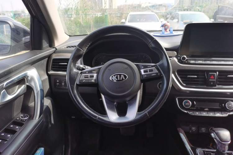 Used Kia Sportage R 2018 2.0L Automatic Smart Luxury Version China V Standard Steering Wheel