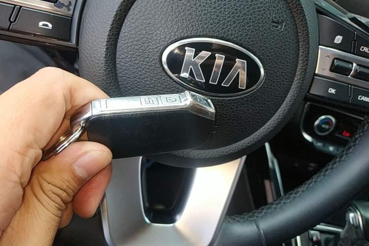 Used Kia Sportage R 2018 2.0L Automatic Smart Luxury Version China V Standard Vehicle Key
