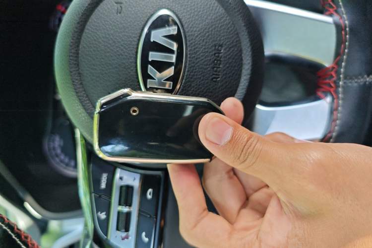 Used Kia Sportage R 2018 2.0L Automatic Smart Luxury Version China V Standard Vehicle Key
