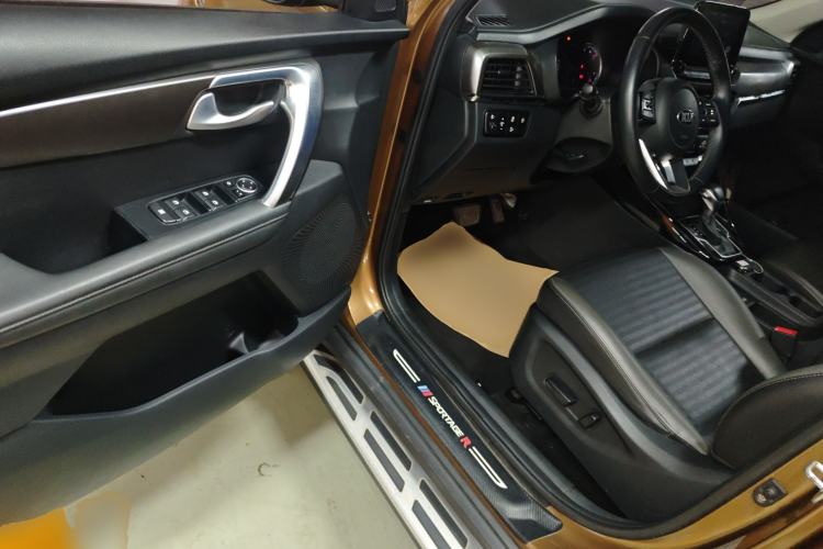 Used Kia Sportage R 2018 2.0L Automatic Smart Luxury Version China V Standard Driver Seat