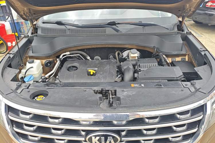 Used Kia Sportage R 2018 2.0L Automatic Smart Luxury Version China V Standard Engine Bay