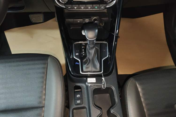 Used Kia Sportage R 2018 2.0L Automatic Smart Luxury Version China V Standard Gear Lever