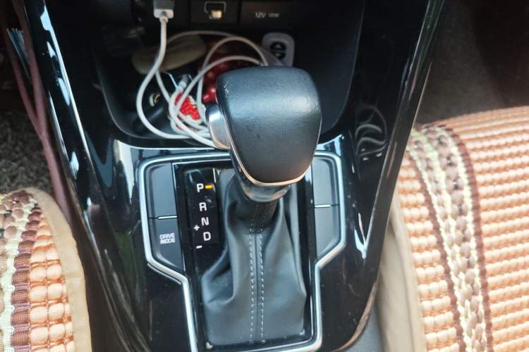 Used Kia Sportage R 2018 2.0L Automatic Smart Luxury Version China V Standard Gear Lever