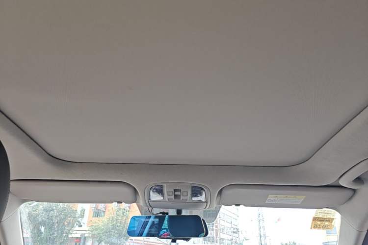 Used Kia Sportage R 2018 2.0L Automatic Smart Luxury Version China V Standard Headliner