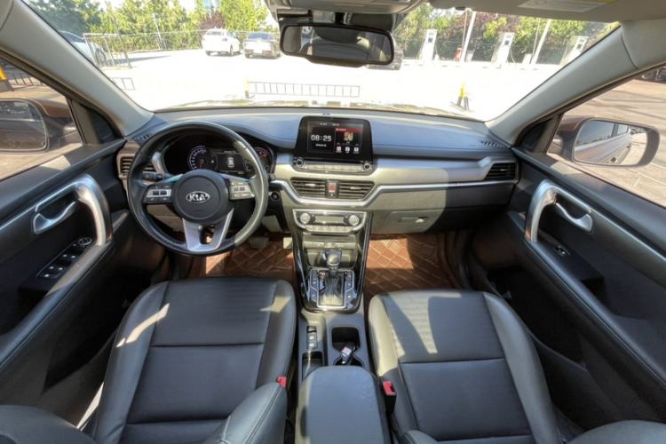 Used Kia Sportage R 2018 2.0L Automatic Smart Luxury Version China V Standard Interior 1