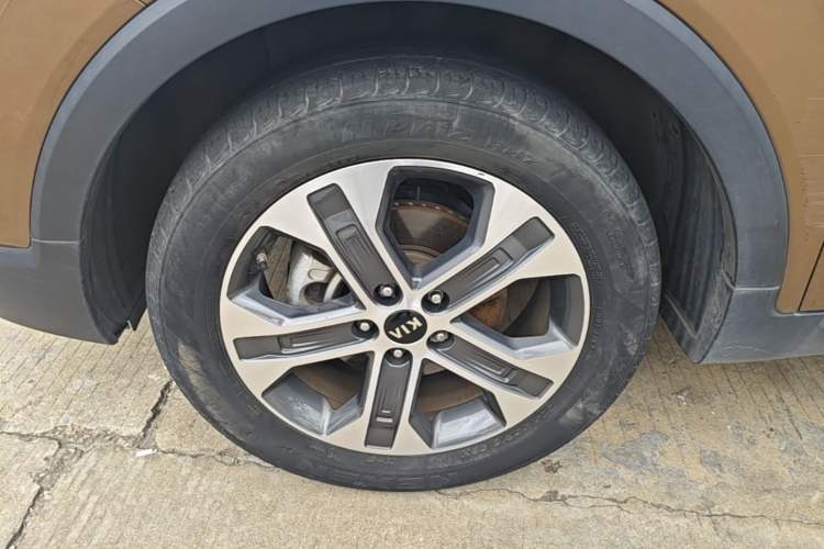 Used Kia Sportage R 2018 2.0L Automatic Smart Luxury Version China V Standard Left Front Wheel Hub