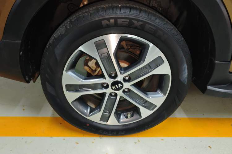 Used Kia Sportage R 2018 2.0L Automatic Smart Luxury Version China V Standard Right Rear Wheel Hub