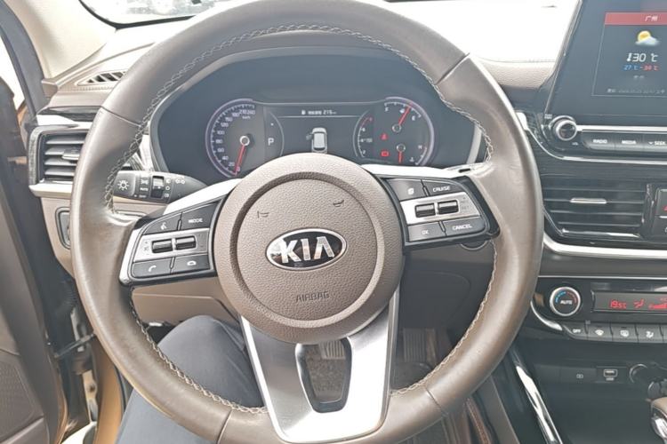 Used Kia Sportage R 2018 2.0L Automatic Smart Luxury Version China V Standard Steering Wheel