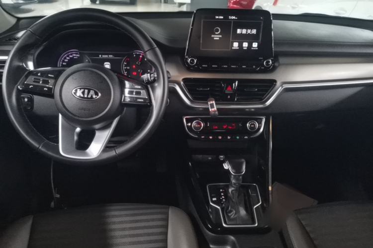Used Kia Sportage R 2018 2.0L Automatic Smart Luxury Version China V Standard Center Console