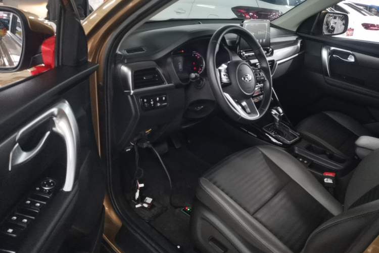 Used Kia Sportage R 2018 2.0L Automatic Smart Luxury Version China V Standard Driver Seat