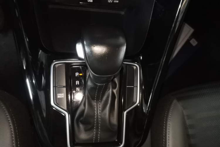 Used Kia Sportage R 2018 2.0L Automatic Smart Luxury Version China V Standard Gear Lever
