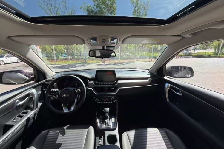 Used Kia Sportage R 2018 2.0L Automatic Smart Luxury Version China V Standard Interior 1