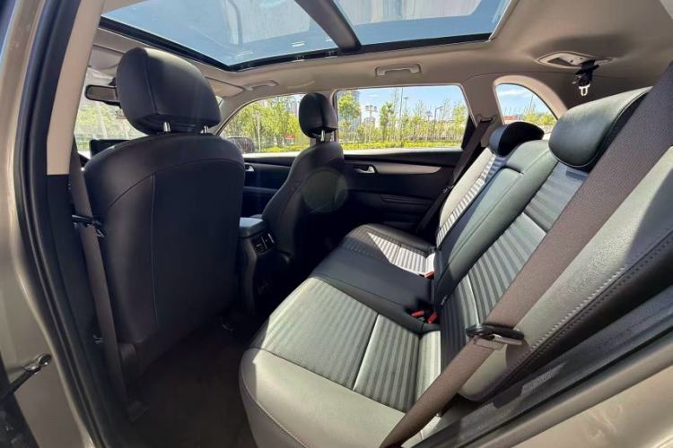 Used Kia Sportage R 2018 2.0L Automatic Smart Luxury Version China V Standard Interior 3