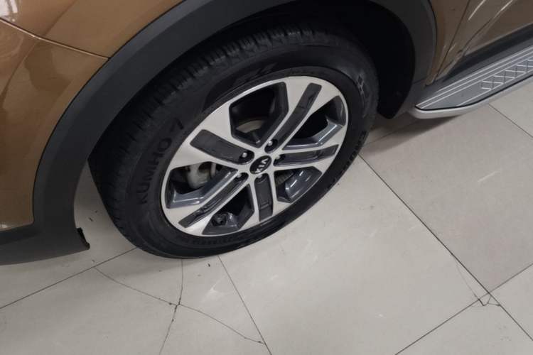 Used Kia Sportage R 2018 2.0L Automatic Smart Luxury Version China V Standard Left Front Wheel Hub