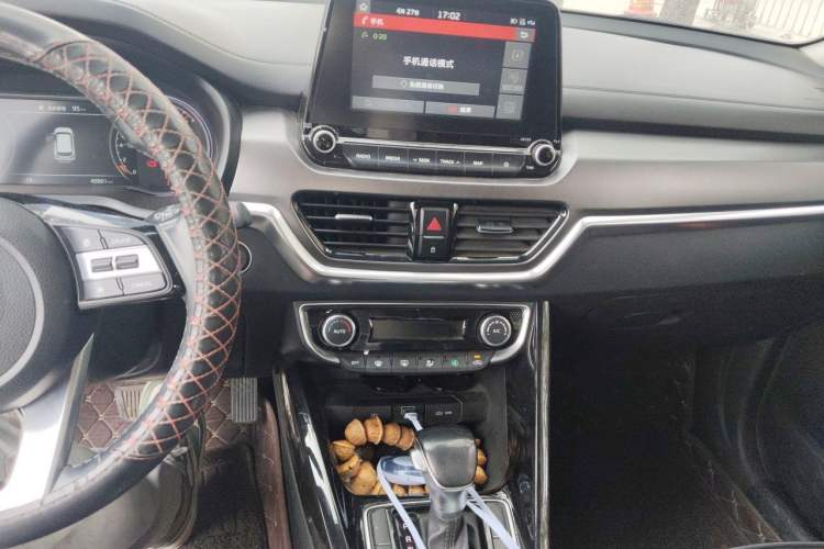 Used Kia Sportage R 2018 2.0L Automatic Smart Luxury Version China V Standard Audio And AC Panel