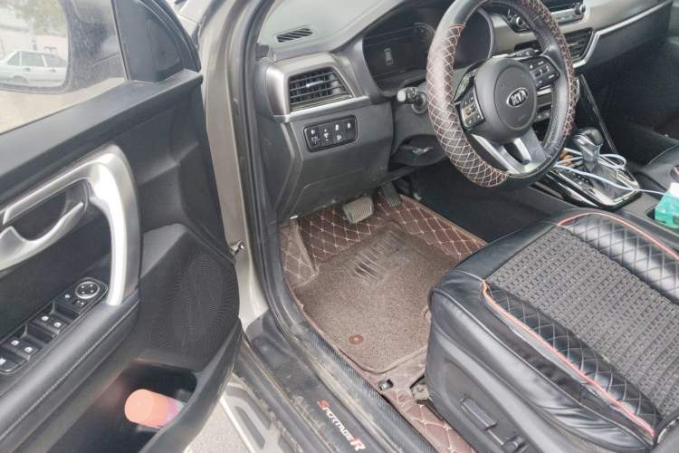 Used Kia Sportage R 2018 2.0L Automatic Smart Luxury Version China V Standard Driver Seat