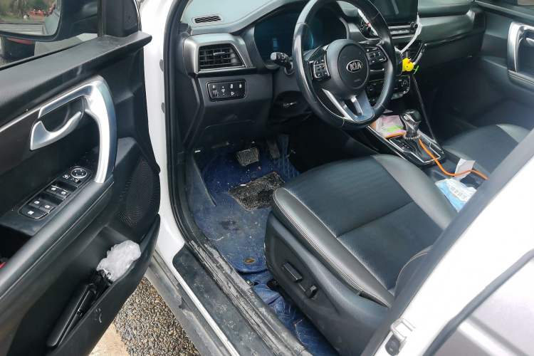 Used Kia Sportage R 2018 2.0L Automatic Smart Luxury Version China V Standard Driver Seat