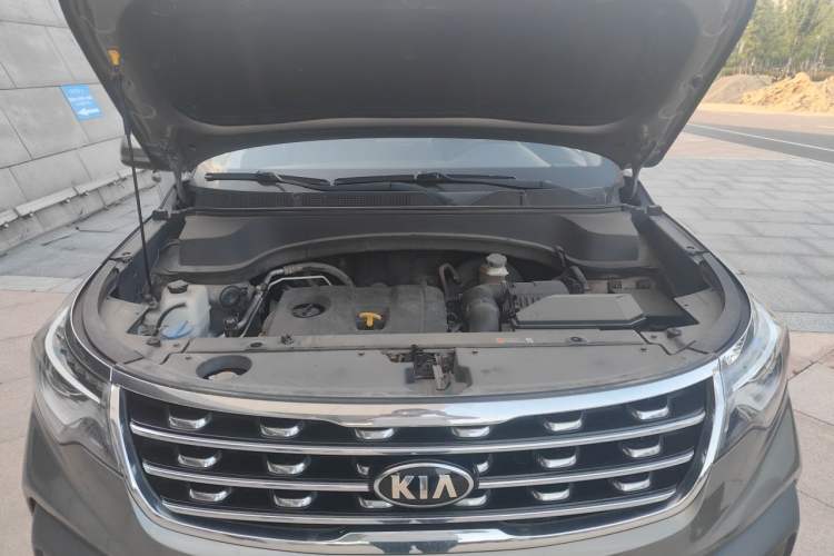 Used Kia Sportage R 2018 2.0L Automatic Smart Luxury Version China V Standard Engine Bay